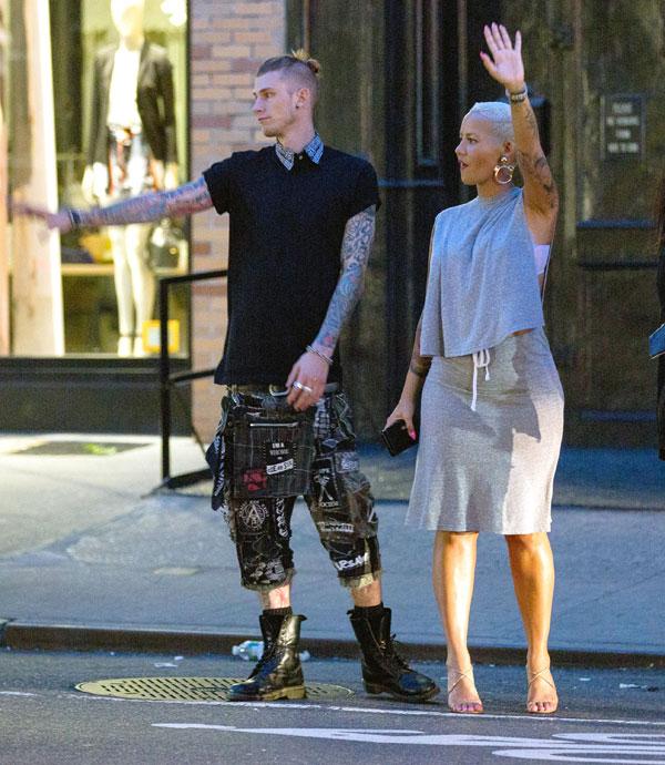 Amber Rose With Bad Boy Boyfriend Machine Gun Kelly