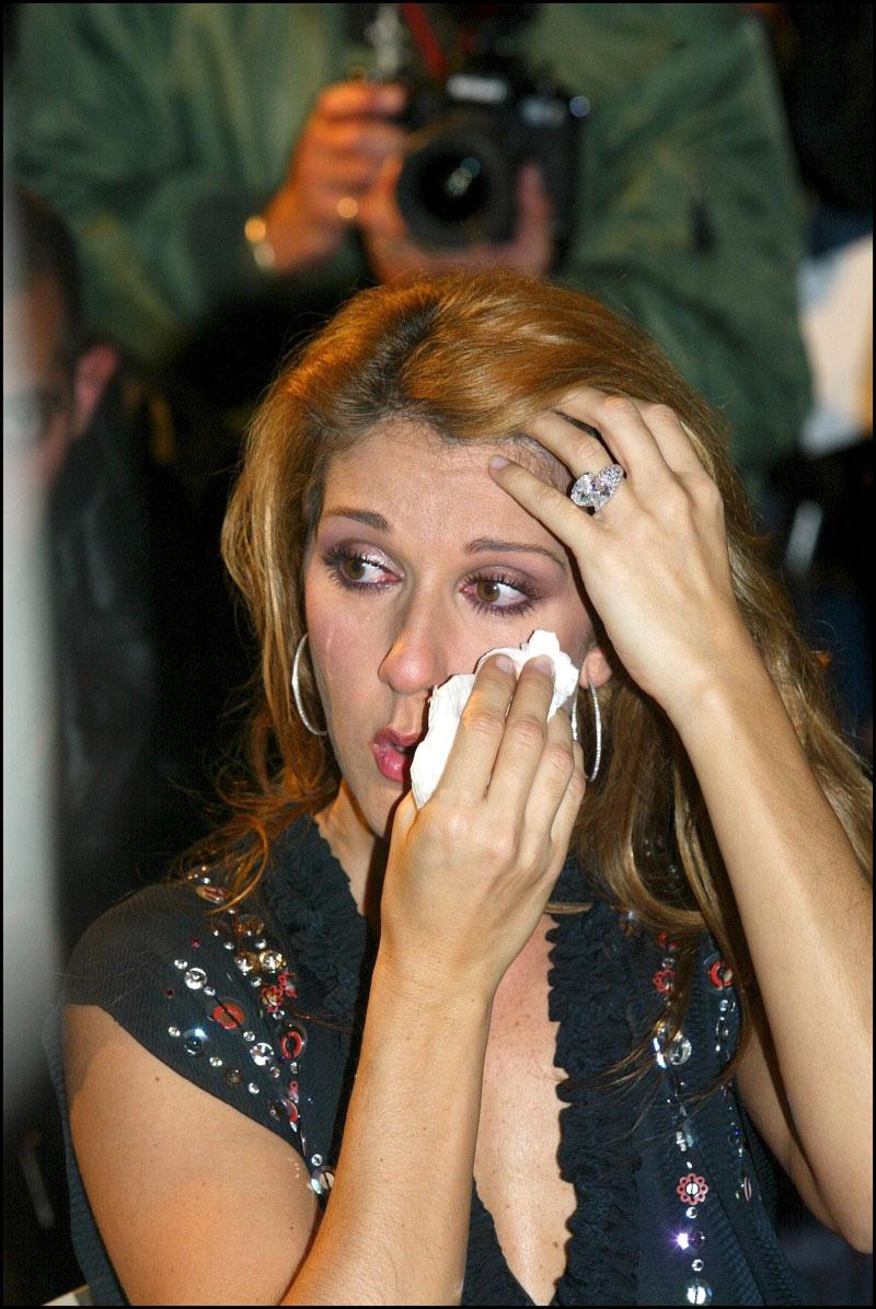 Celine Dion Nearing Emotional Breakdown After Family Tragedies Sources Claim