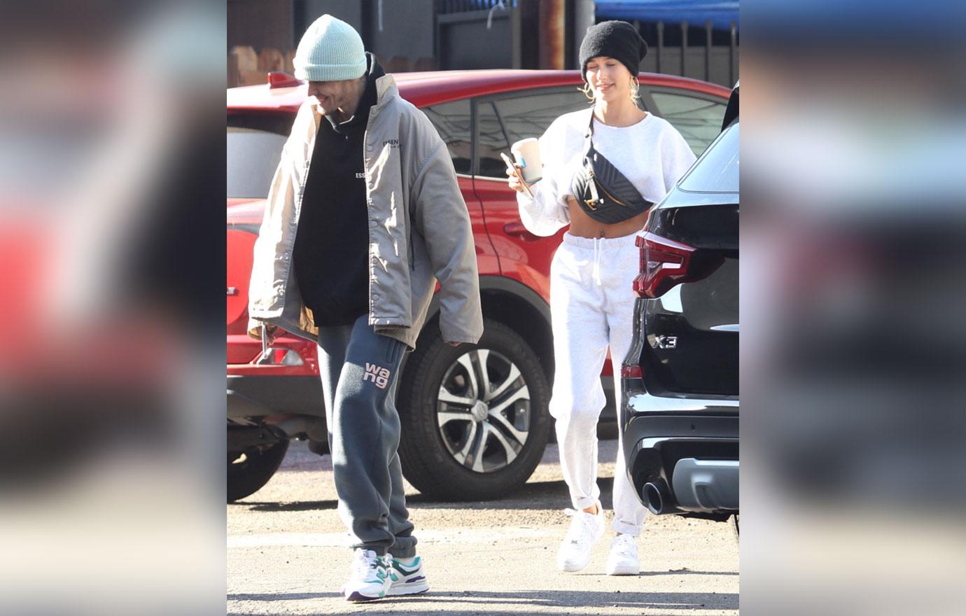 Selena Gomez Wears Orange Dress Before Justin Bieber AMAs Run-In