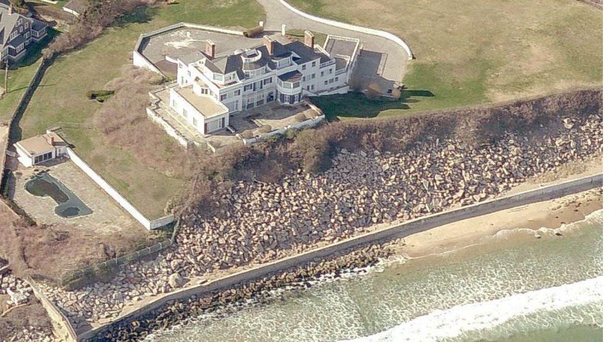 Photo of Taylor Swift Rhode Island House