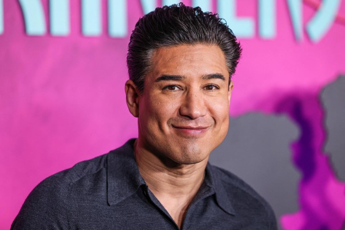 A source said Mario Lopez wants an acting role rather than a podcast.