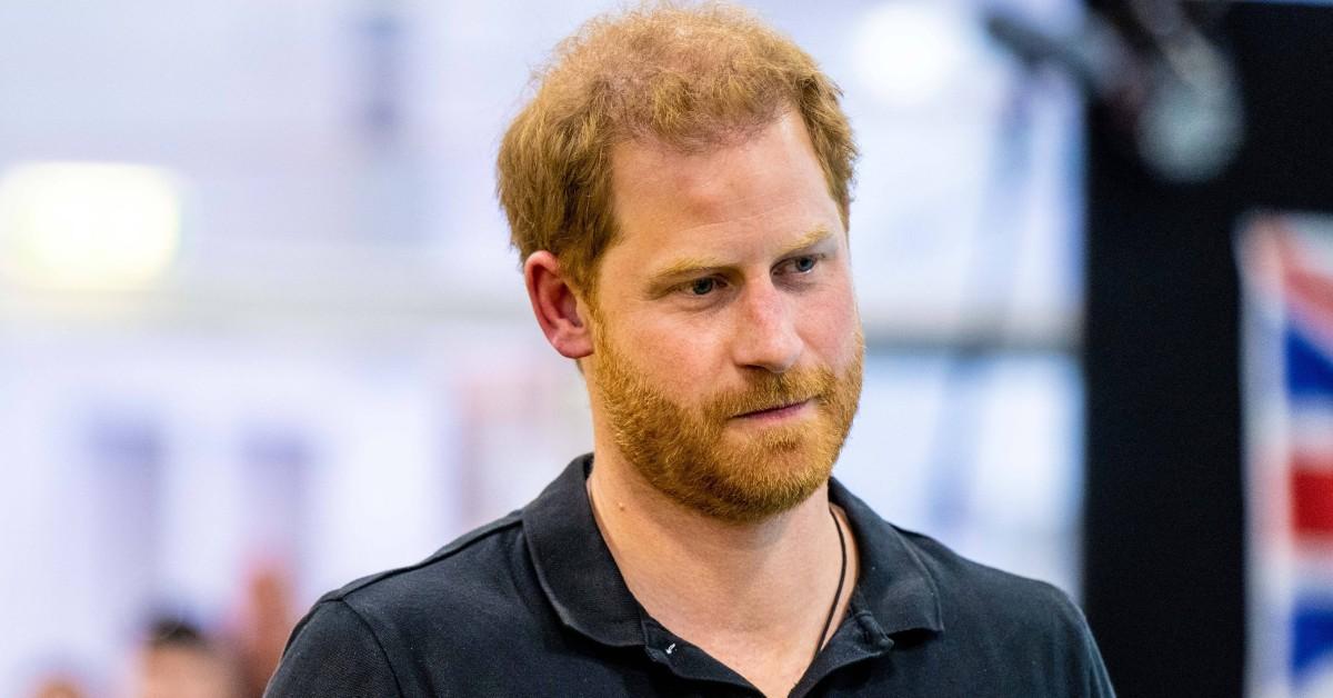 prince harry forced find flight not invited balmoral trip