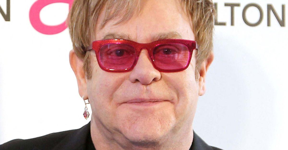 Photo of Elton John.