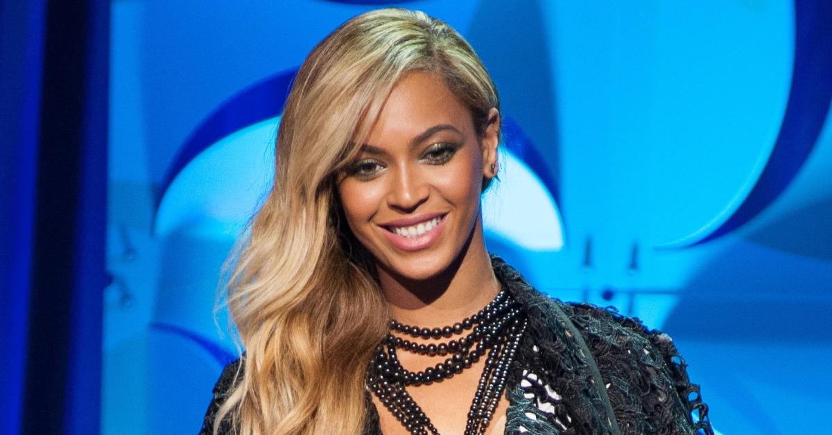 Beyoncé Fans Freak After She Removes Photos On Social Media