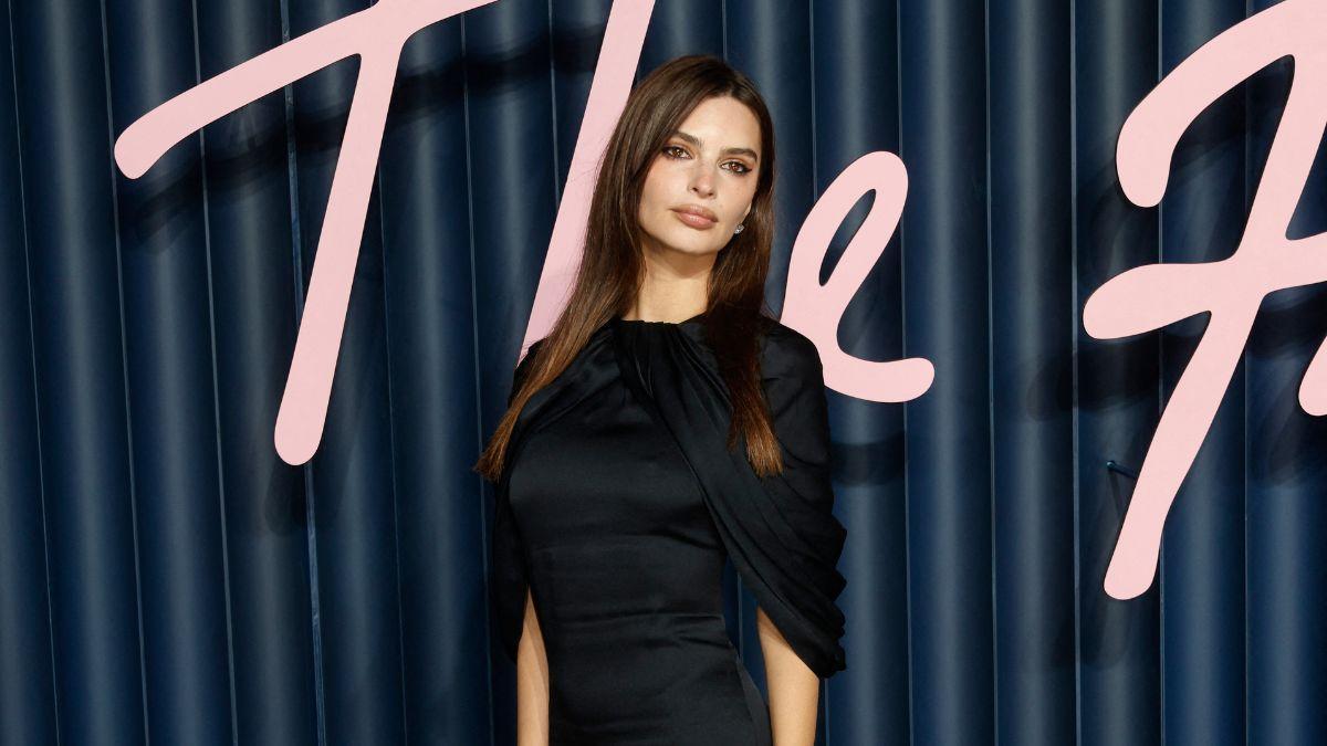 Photo of Emily Ratajkowski 