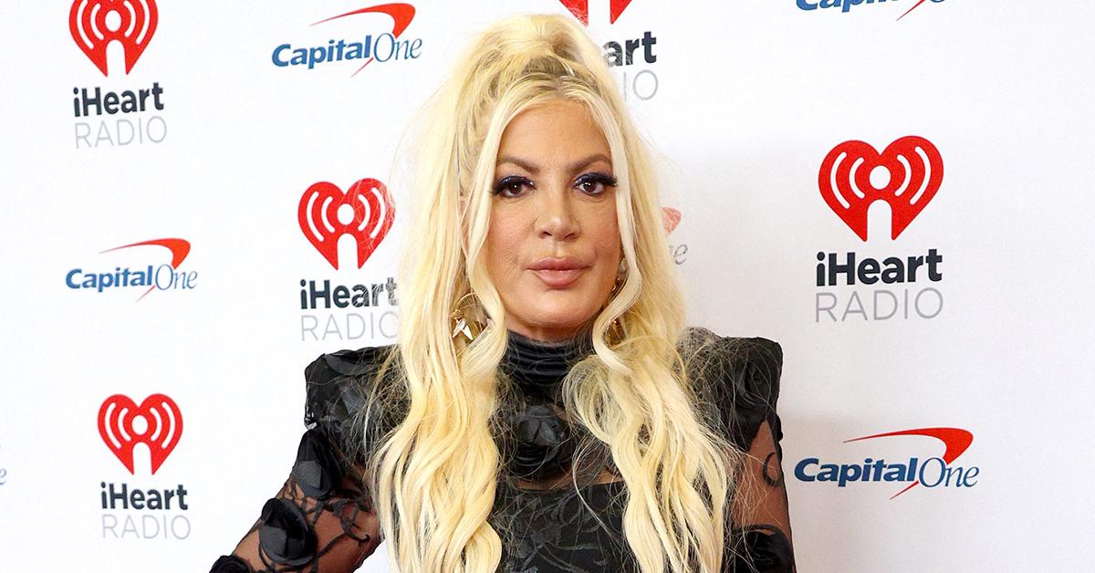 Tori Spelling Staying at $100 a Night Motel Amid Separation - Vimarsana News