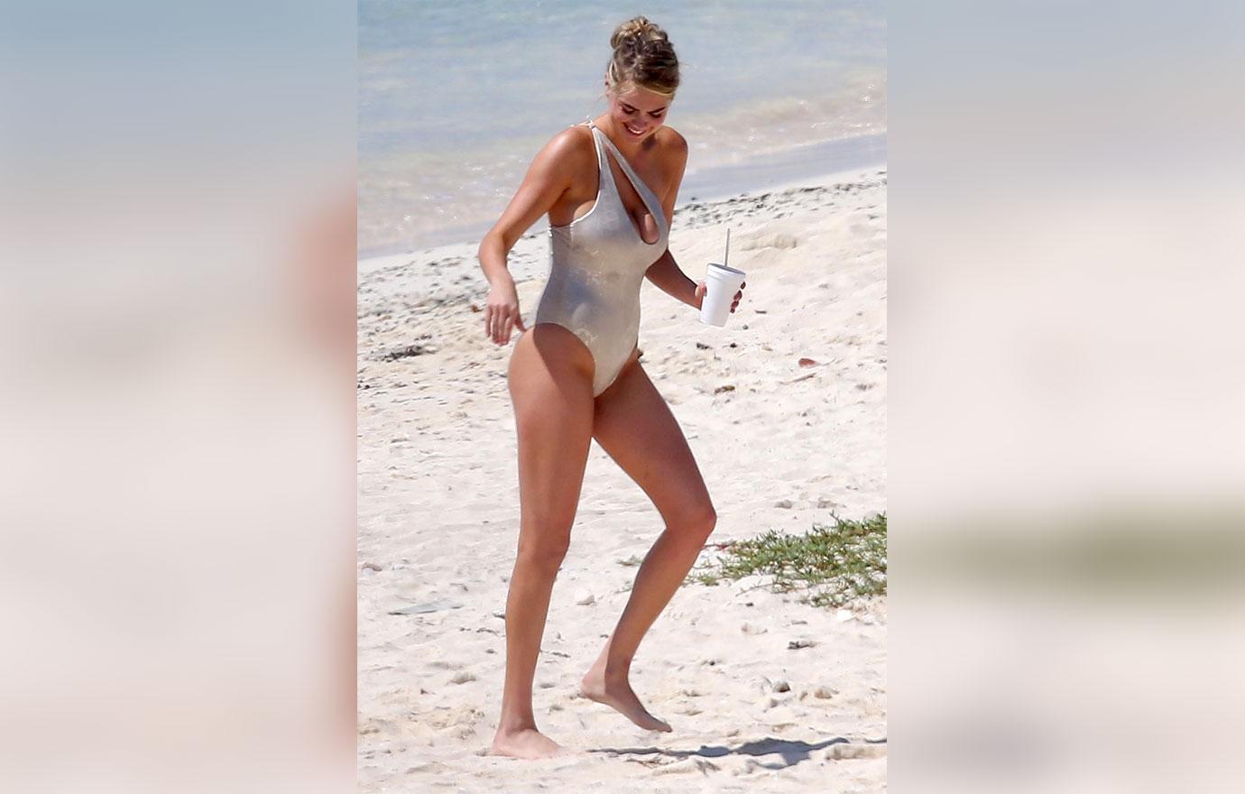 kate upton nude swimsuit camel toe bare butt wedgie