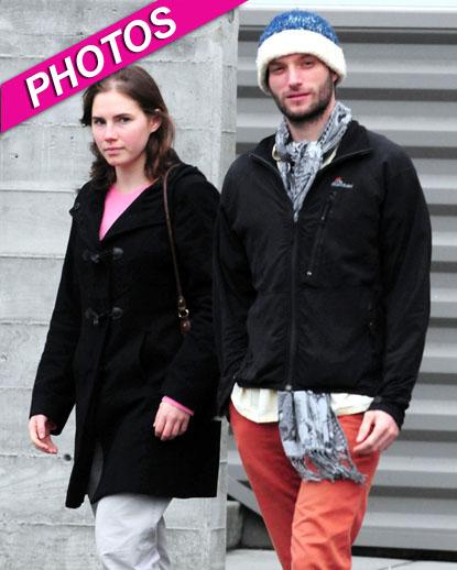 //amanda knox boyfriend