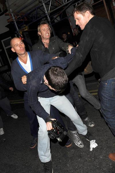 Rhys Ifans Hollywood V The Paparazzi Celebrity Fights