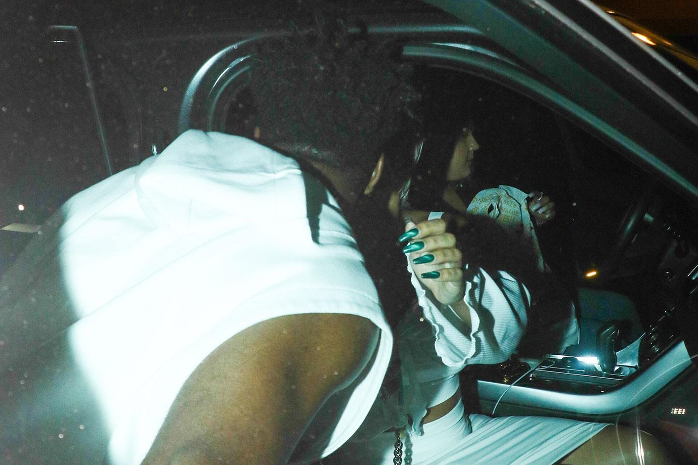 Blac Chyna kisses mystery man la