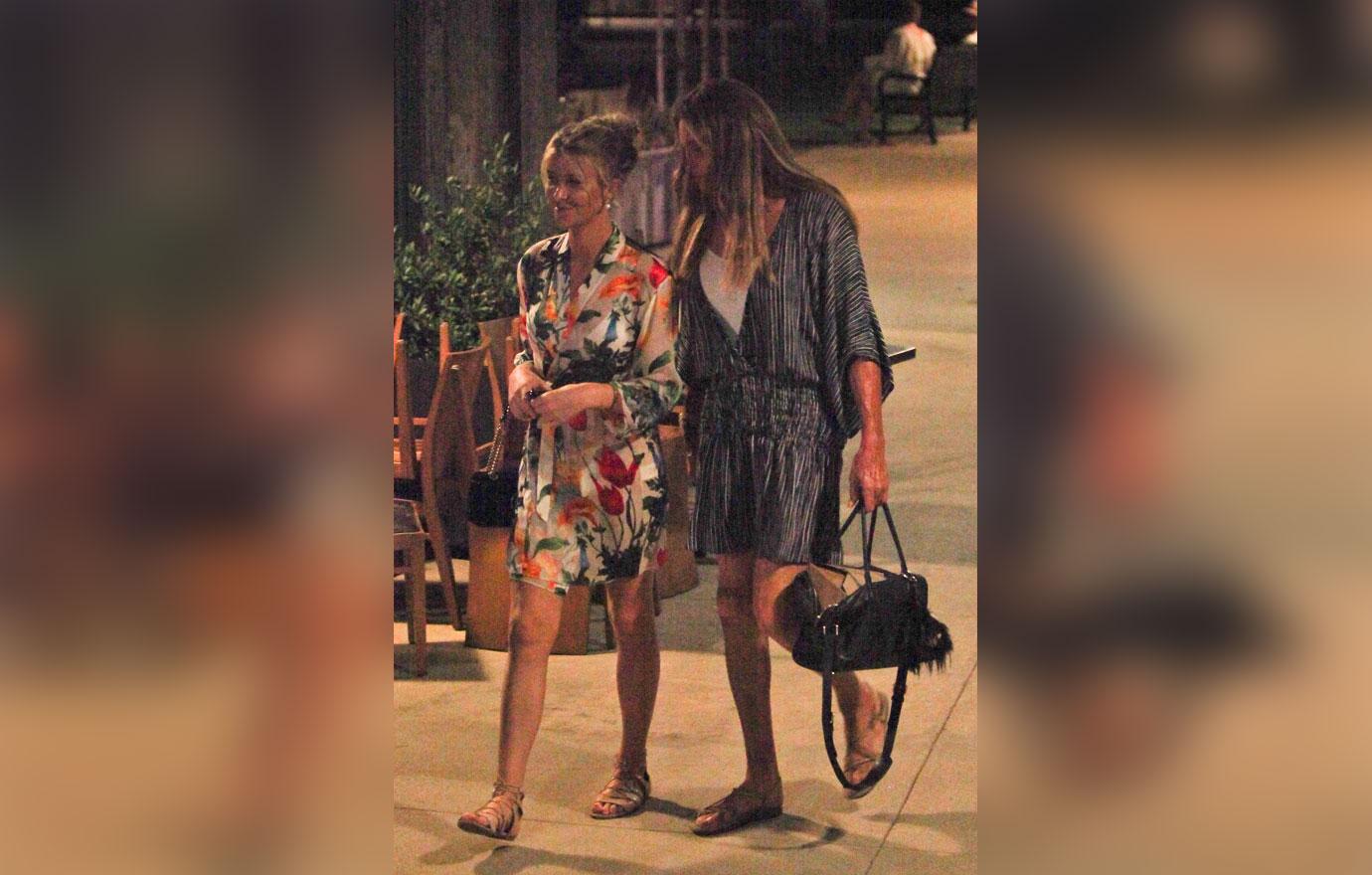 Caitlyn Jenner Galpal Sofia Hutchins PDA Dinner With Shirley