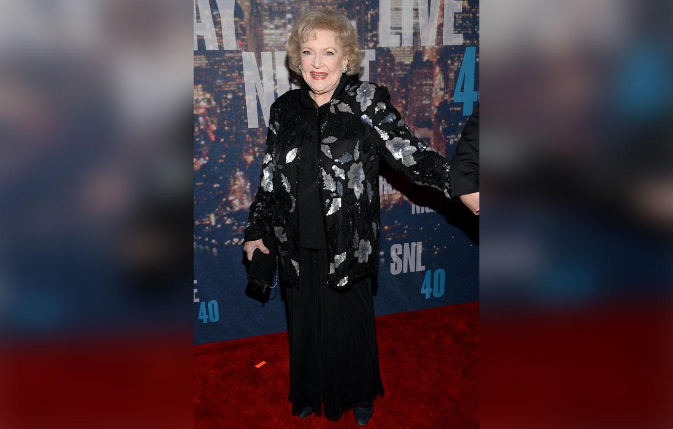 Boozehound Betty White Still Partying – Even At 98!