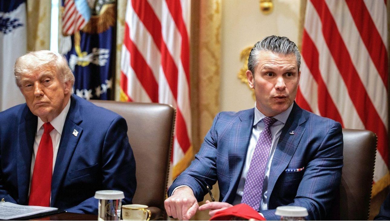 Picture of Donald Trump and Pete Hegseth