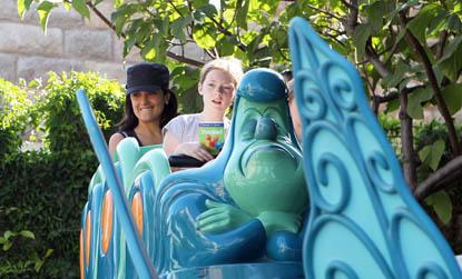 //pcn_salmadisney_ _