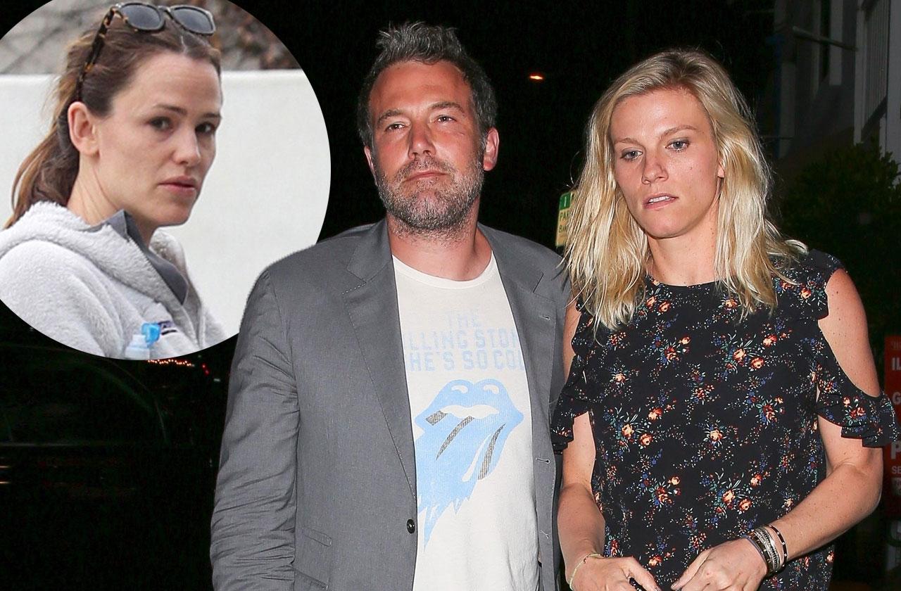 ben Affleck tense Lindsay shookus fling