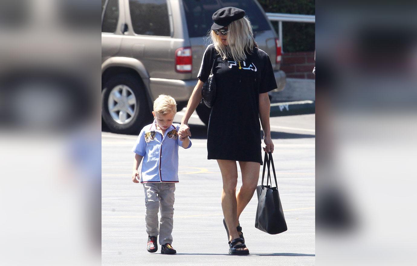 fergie divorce josh duhamel split son axl church pics