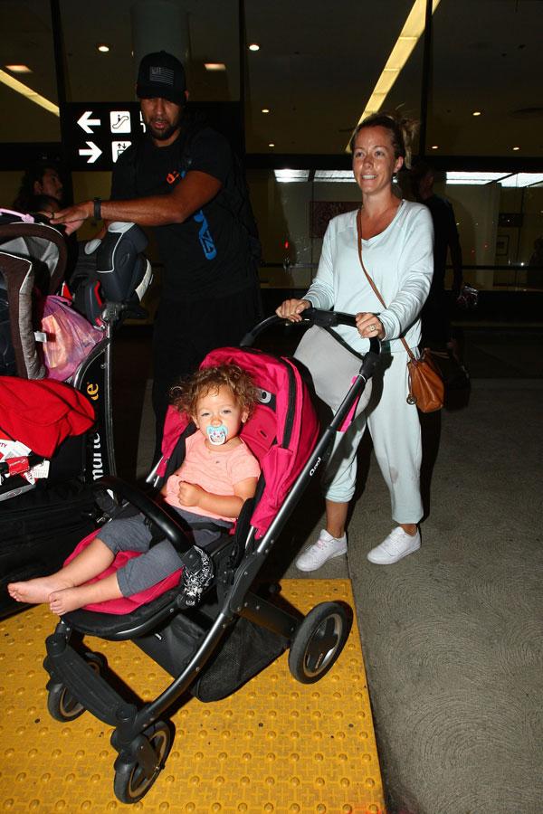 Kendra Wilkinson Hank Baskett Divorce Rumors Family Vacation LAX