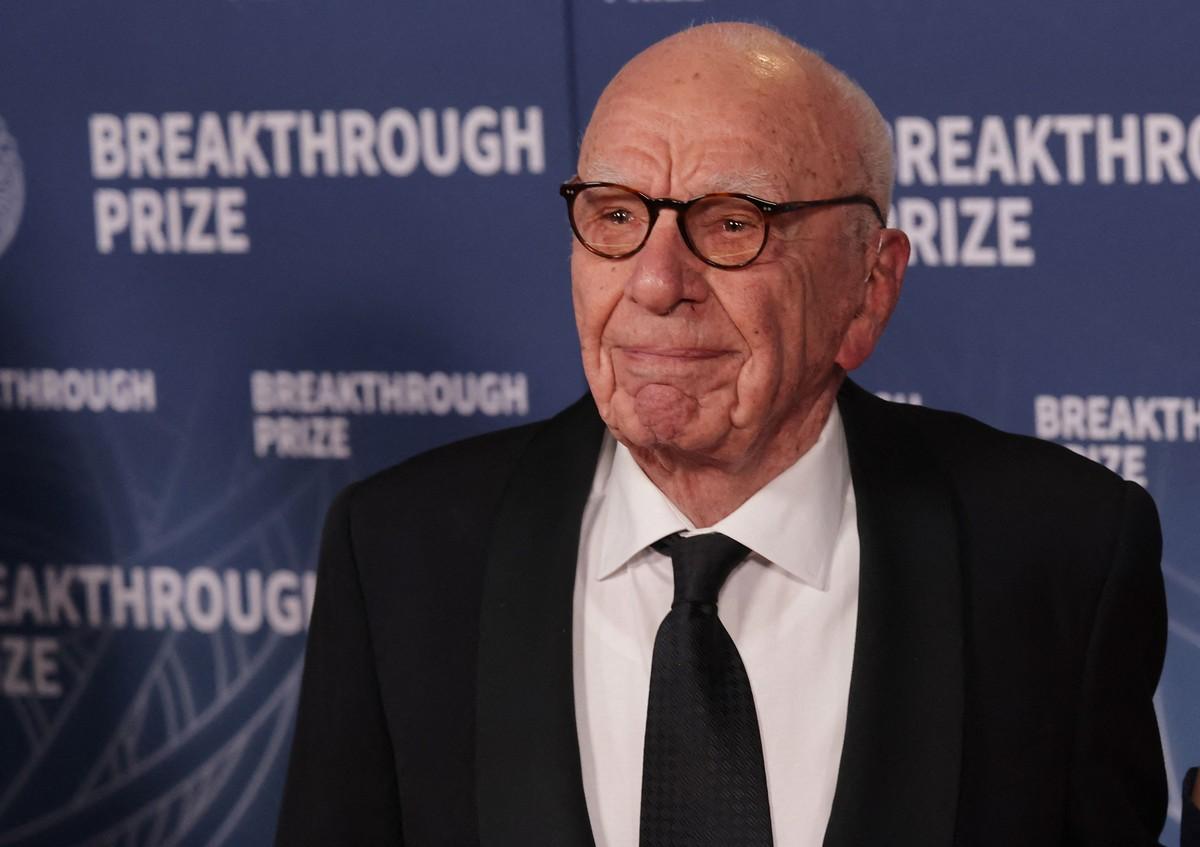 Swisher said Rupert Murdoch would be preferable to the Ellisons as an employer.