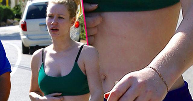 iggy azalea nick young cheating scandal bra no ring