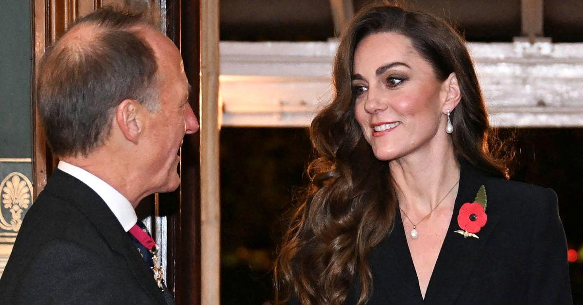 kate middleton determined to become like queen elizabeth