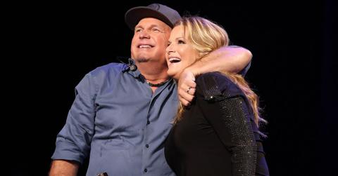 Photo of Garth Brooks and Trisha Yearwood