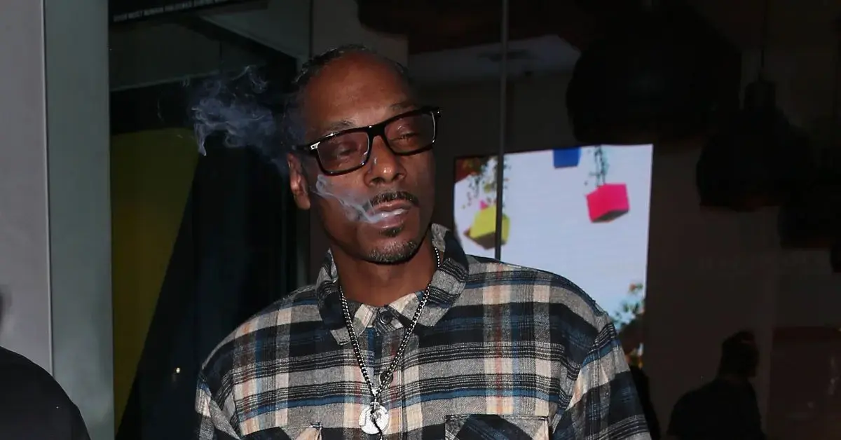 snoop dogg weed smoking