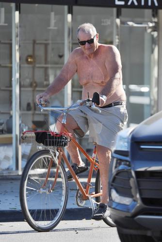 Shirtless Ed O'Neill Kicks Off The New Year With A Bike Ride In Santa