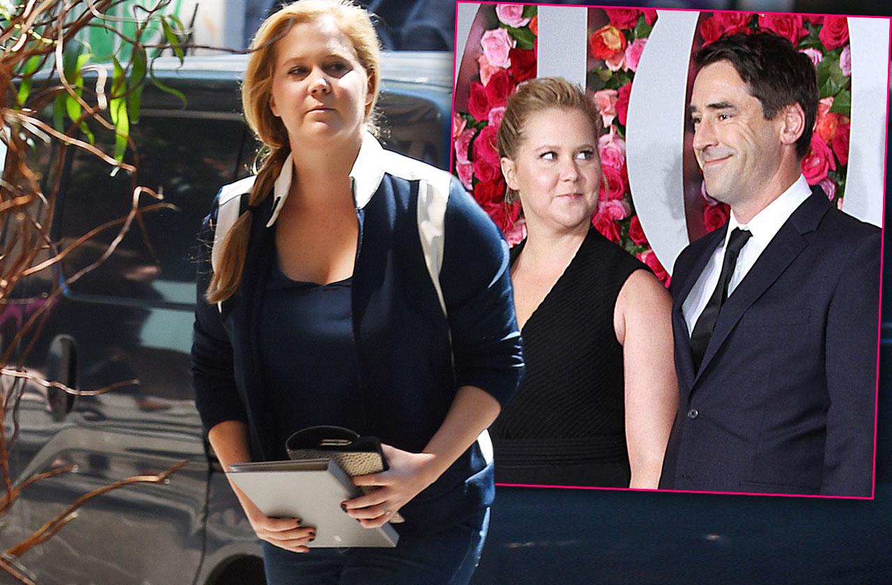 //Amy Schumer Pregnant Belly Photo pp