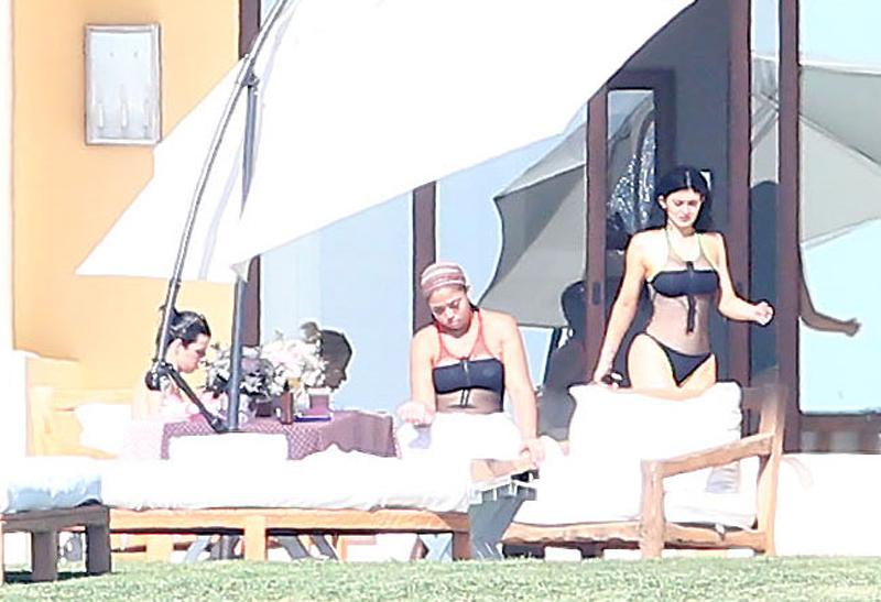 Kylie Jenner Tyga Mexico Bikini Beach King