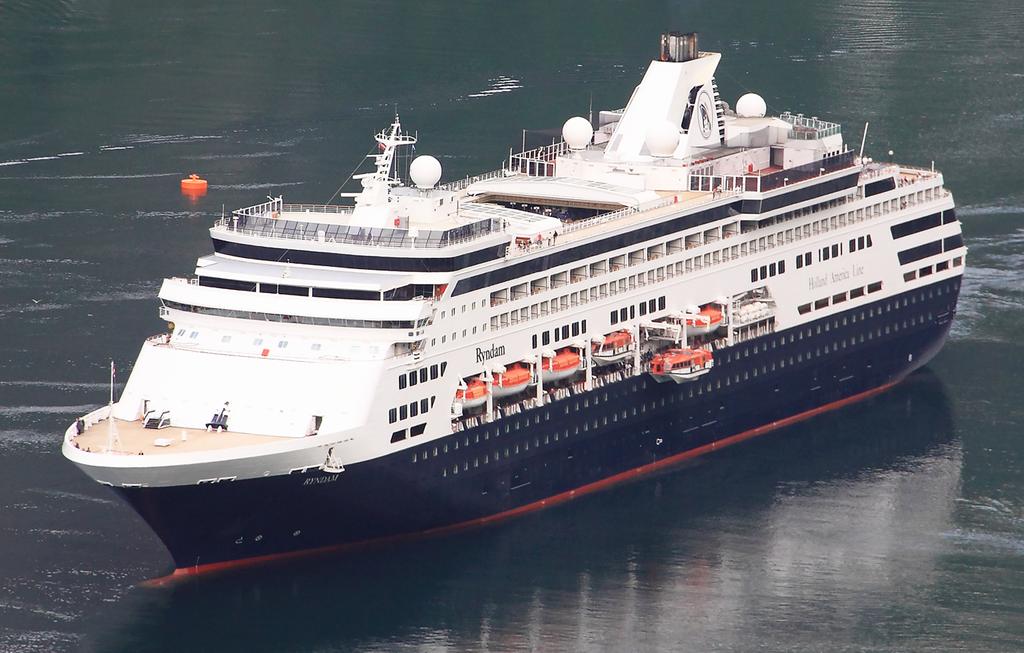 10 Horrifying True Crimes Committed On Cruise Ships   Cruise 2 