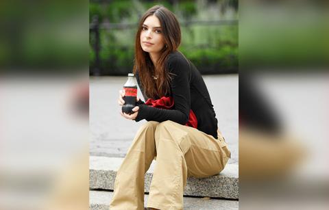 emily ratajkowski coca cola zero sugar