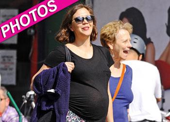 //maggie gyllenhal pregnant post