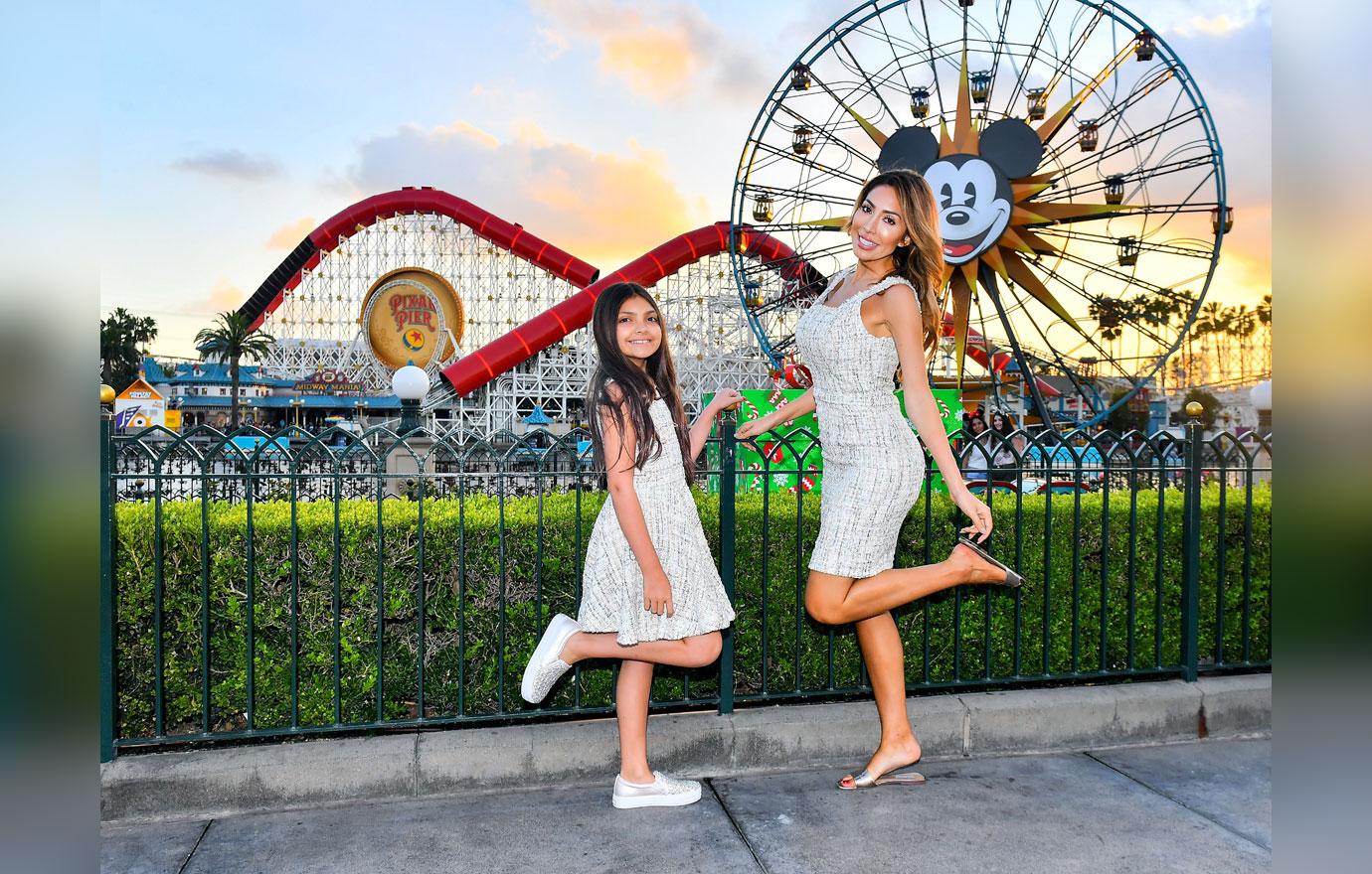 Farrah Abraham & Daughter Sophia Meet Santa Clause