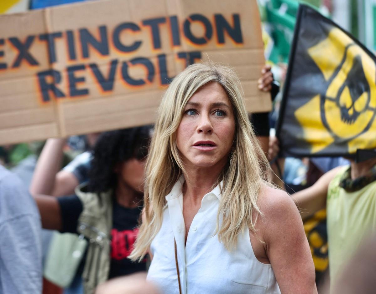 An insider said Aniston believed her letter to Perry was not meant for public consumption.