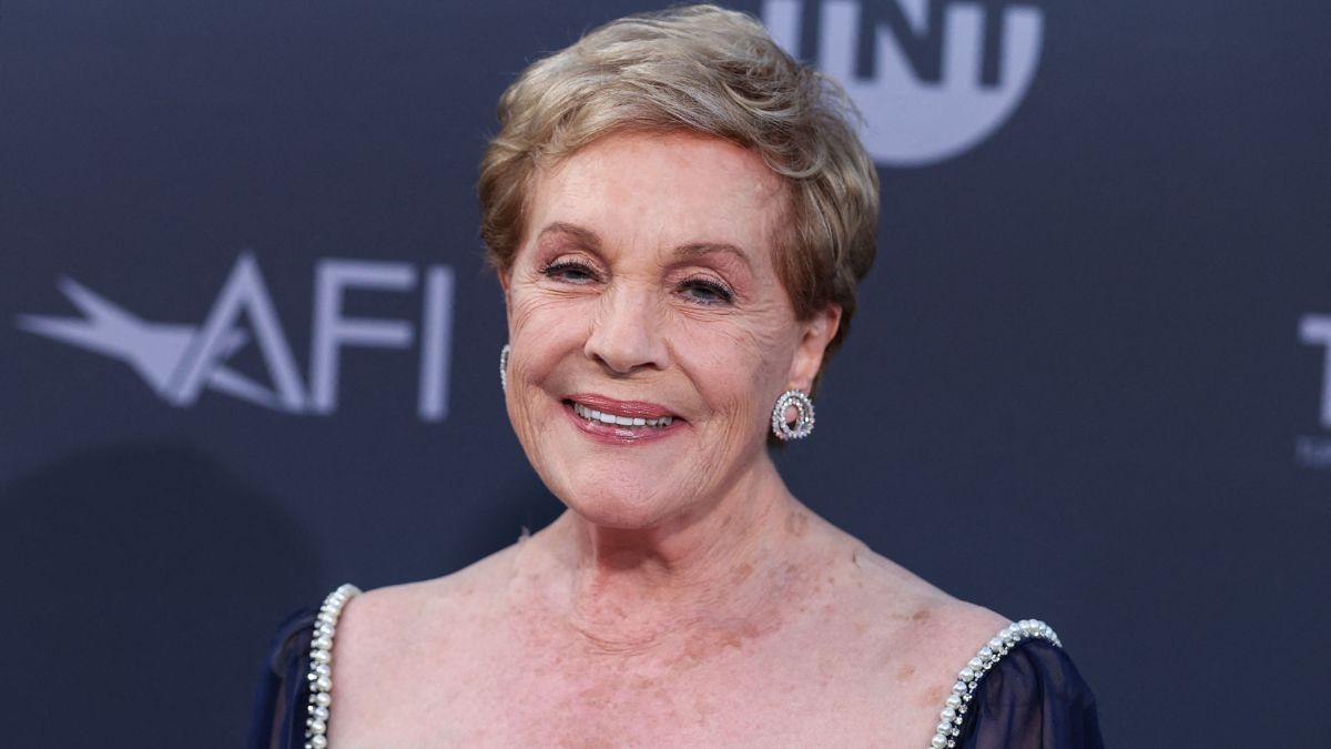 Photo of Julie Andrews