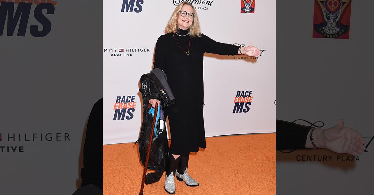 cybill shepherd health scare cant walk cane