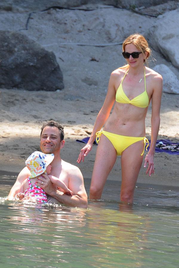 Jimmy Kimmel Shirtless Wife Daughter Jane Beach