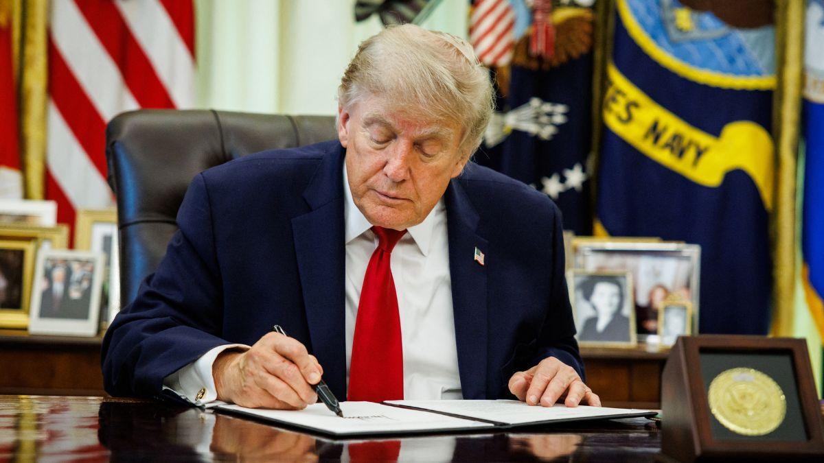 Politicians and other social media users criticized Trump's remarks on the housing bill.