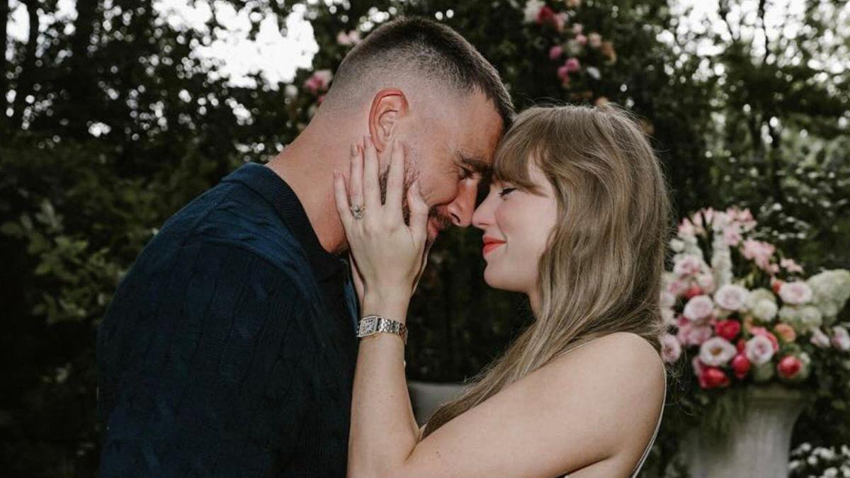 picture of Travis Kelce and Taylor Swift