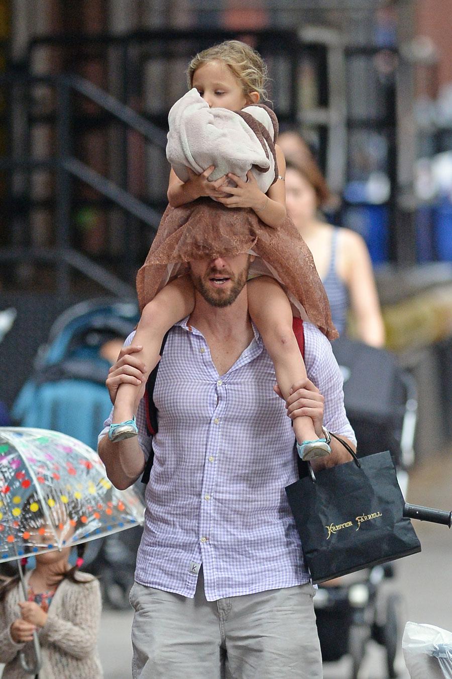 Jason Hoppy Carries Bethenny Frankel’s Daughter Bryn Hoppy