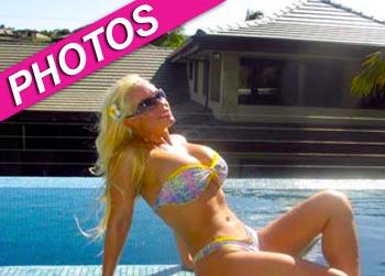 //coco bikini whosay post