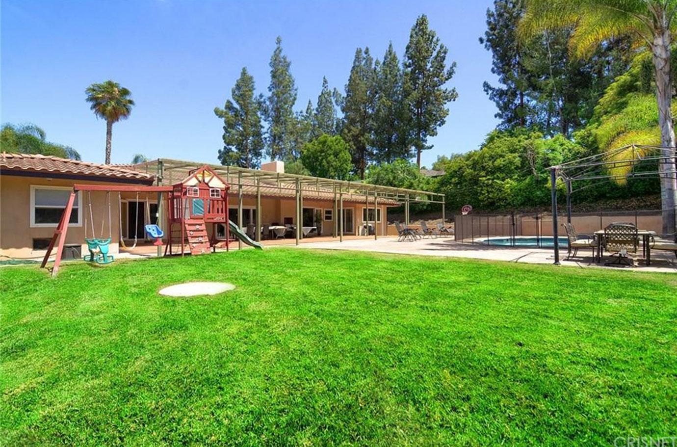 Tori Spelling & Dean McDermott New Rental House