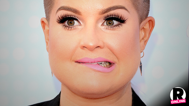 //kelly osbourne spider bite PP