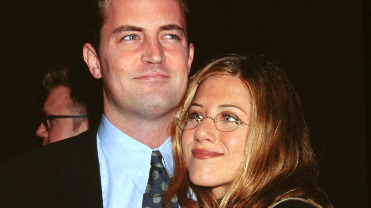 Photo of Jennifer Aniston and Matthew Perry