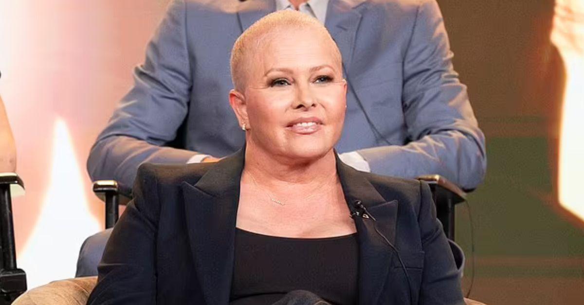 baywatch nicole eggert shaved head  months breast cancer diagnosis