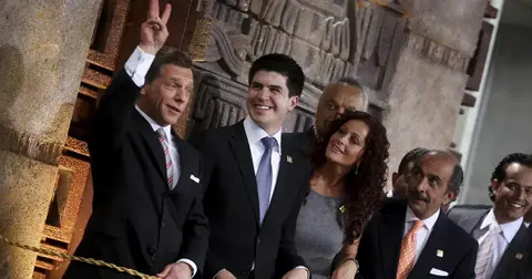 scientology leah remini lawsuit church fighting actress attempt to serve david miscavige newspaper court track down