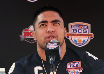 //manti teo catfish psychology