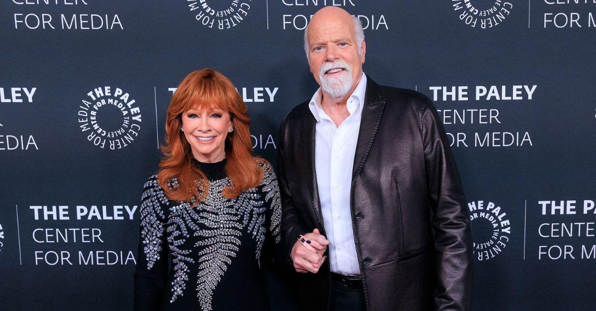 reba mcentires rex linns on set kissing sparks staff cringe