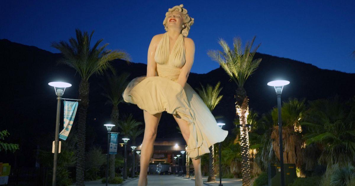 marilyn monroe statue