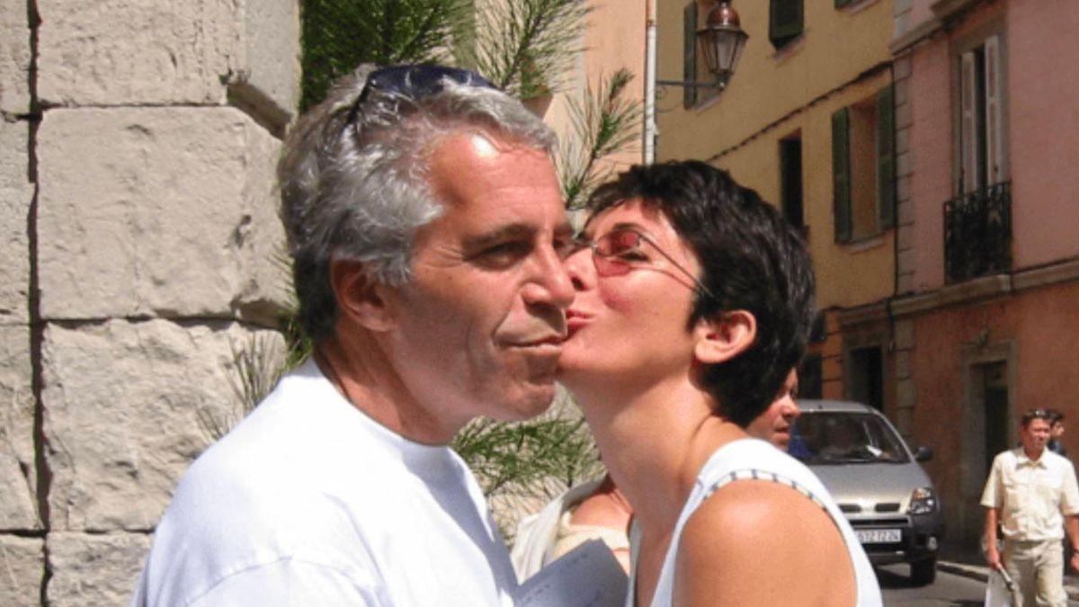 picture of Jeffrey Epstein and Ghislaine Maxwell